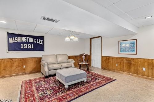 4 Morgan Ct, Dover NJ  07869-1445 exterior