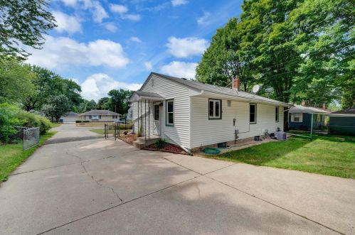 3932 Homewood Ave, Saint Paul MN  55110-4507 exterior