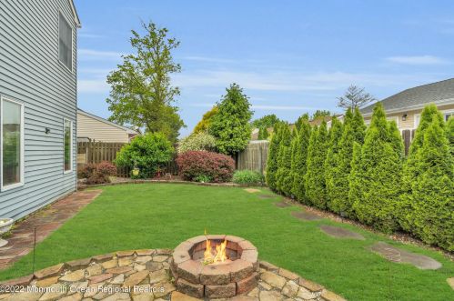 65 Scenic Dr, East Freehold NJ  07728-3479 exterior