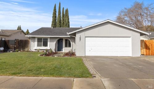 197 Randall Ave, Vacaville, CA 95687-5248