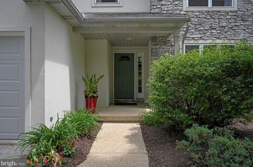 1726 Valette Dr, Lancaster, PA 17602-1330