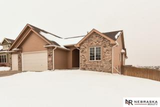 18904 Olive St, Omaha, NE 68136-1285