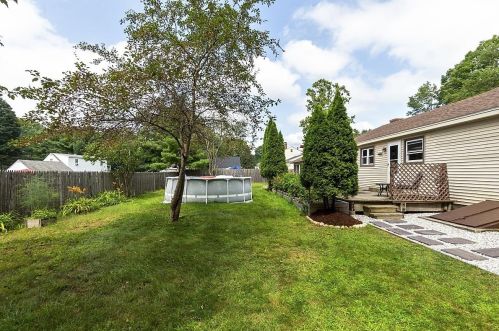 11 Birch St, Keene, NH 03431-1528