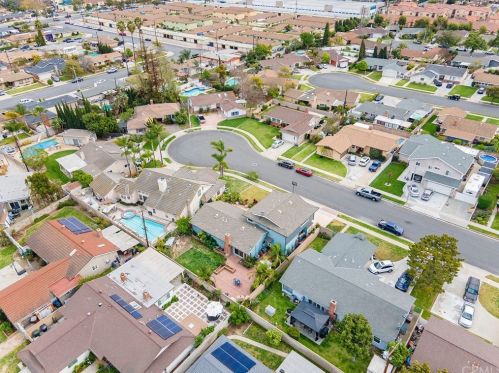 2860 Monroe Ave, Anaheim CA  92801-6034 exterior