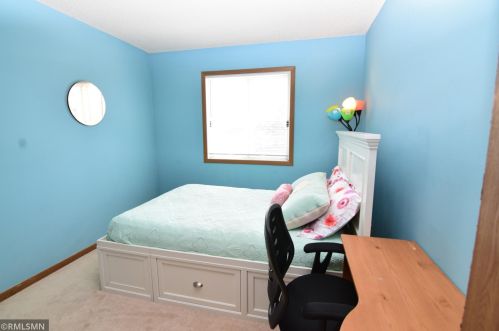 15867 Gooseberry Way, Saint Paul MN  55124-5138 exterior