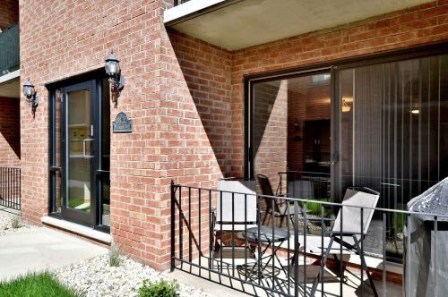 8422 Catalpa Ave, Chicago, IL 60656-4811