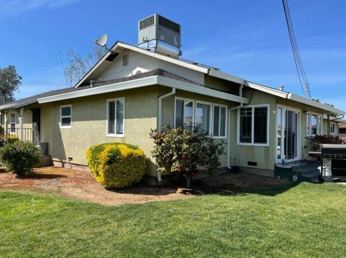 8577 Bader Rd, Elk Grove, CA 95624-9603