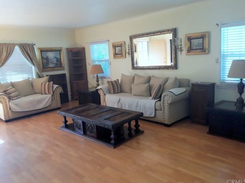 7756 Comstock Ave, Whittier, CA 90602-2115