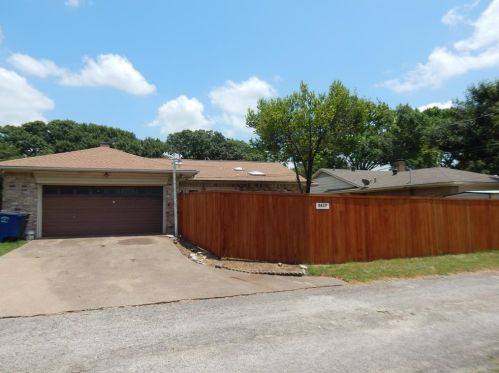 5617 Elm Valley Ln, Dallas, TX 75232-2439