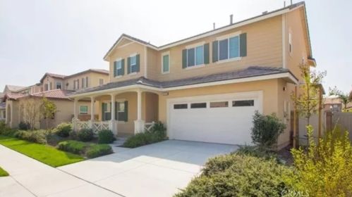 6755 Edinboro St, Chino, CA 91710-1309