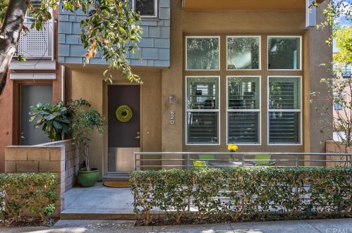 620 Jeanette Ln, Santa Ana, CA 92705-6020