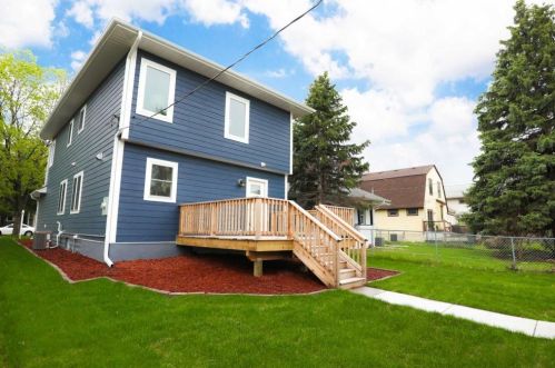 1377 James Ave, Saint Paul MN  55105-2551 exterior
