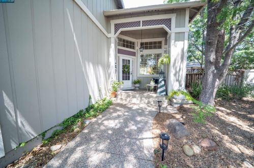 2007 Fries Ct, Pacheco, CA 94553-8607