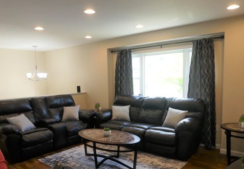 70 Derryfield Rd, Derry, NH 03038-4318