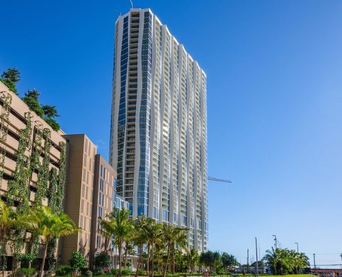1000 Auahi St, Honolulu HI  96814-4105 exterior