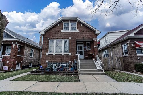 3434 Elmwood Ave, Forest View, IL 60402-3838
