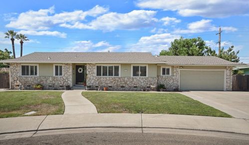 227 Claremont Ct, Stockton, CA 95207-5611