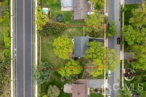 10 Boxwood Rd, Piscataway NJ 08854-5942 exterior