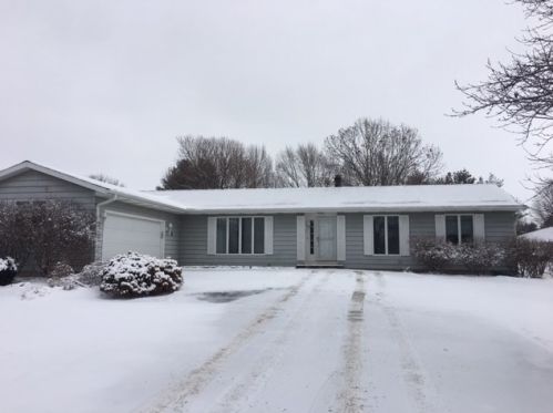 1628 2510th Rd, Ottawa, IL 61350-9200