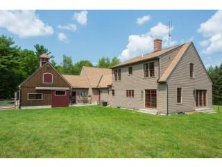 24 Birch Rd, Deerfield, NH 03037-1707
