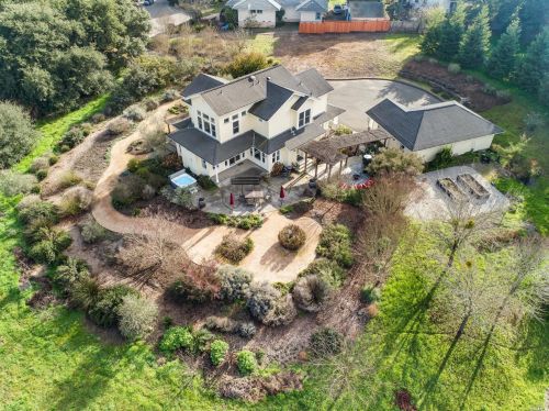 620 Live Oak Ave, Sebastopol, CA 95472-3363
