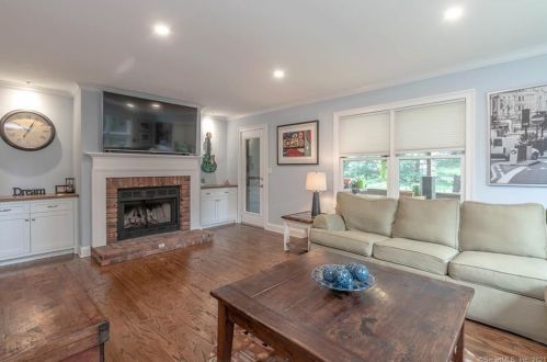 37 Stillmeadow Cir, Upper Stepney, CT 06468-2616