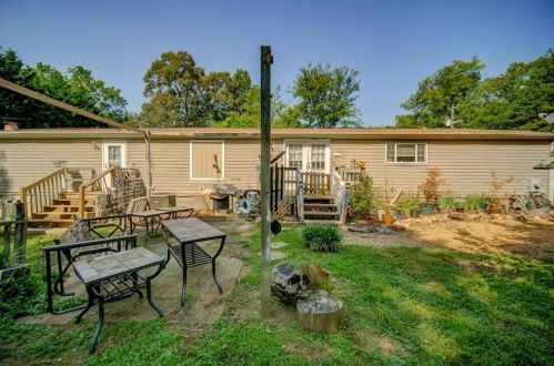 571 Hester Rd, Dahlonega, GA 30533-3038