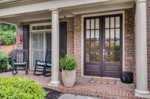 935 Laurelwood Ct, Holly Springs, GA 30115-6440