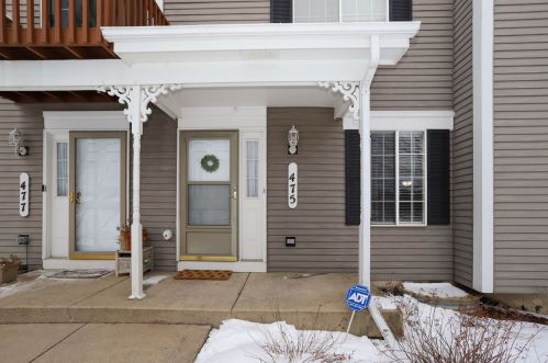 475 Lowell Dr, South Elgin, IL 60177-2927
