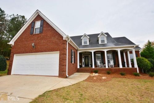 164 Central Heights Dr, Carrollton, GA 30116-4722