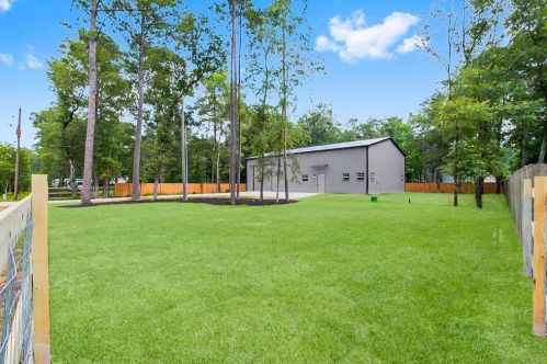 2221 Bob White St, Conroe TX  77385-9723 exterior