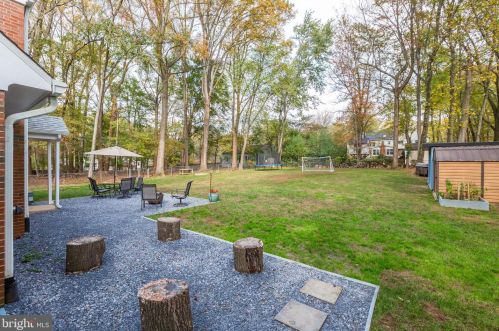 15009 Snowden Dr, Silver Spring MD 20905-5663 exterior