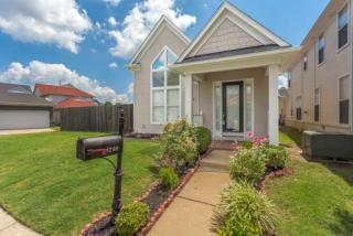 1290 Fleets Harbor Dr, Memphis, TN 38103-8992
