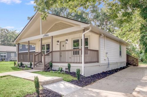 1412 Lyle Ave, Atlanta, GA 30344-3342