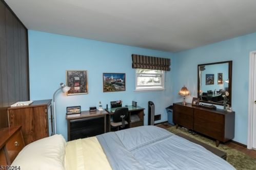 4 Lawrence Dr, Hackettstown NJ  07840-2510 exterior