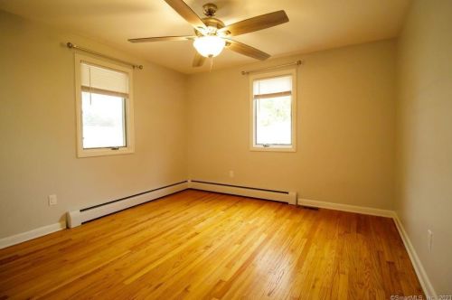 32 Laurel St, Southington CT  06489-1226 exterior