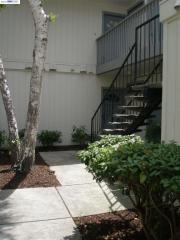 106 Chatham Ct, Pacheco, CA 94553-5565