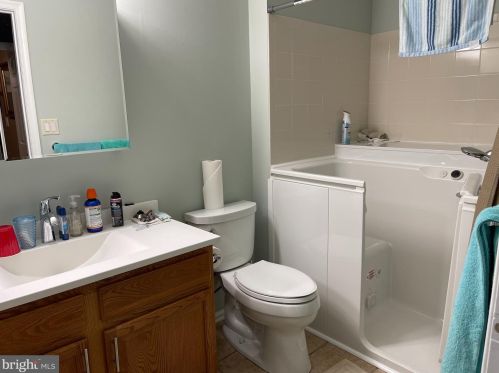 102 Coventry Way, Mount Laurel NJ  08054-6703 exterior