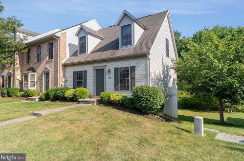 435 Waverly Woods Dr, Harrisburg, PA 17110-3998