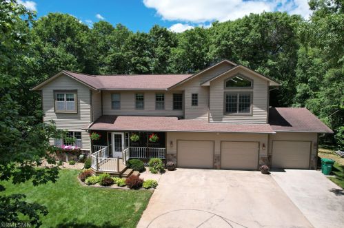 9722 Mitchell Cir, Brainerd, MN 56401-6175