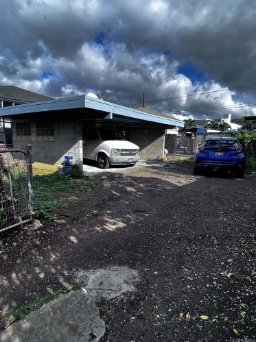 1810 Ashford St, Honolulu HI  96819-4015 exterior