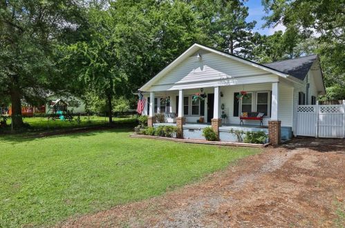 1414 Joyner Ave, Marietta, GA 30060-3905