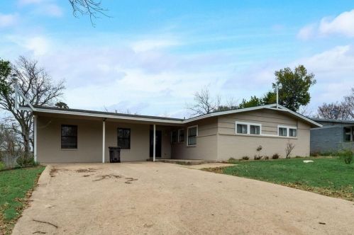 5224 Trail Lake Dr, Fort Worth TX  76133-1939 exterior