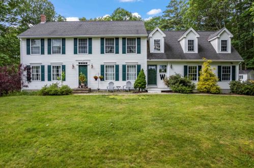 53 Sullivan Farm Dr, Rochester, NH 03868-5721