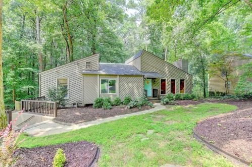 3925 Rock Mill Pkwy, Marietta, GA 30062-4142