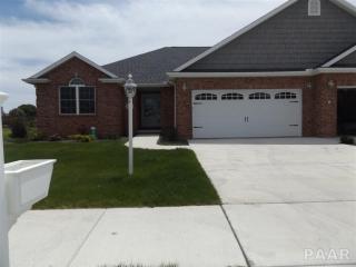 1602 Remington Rd, Pekin, IL 61554-4580