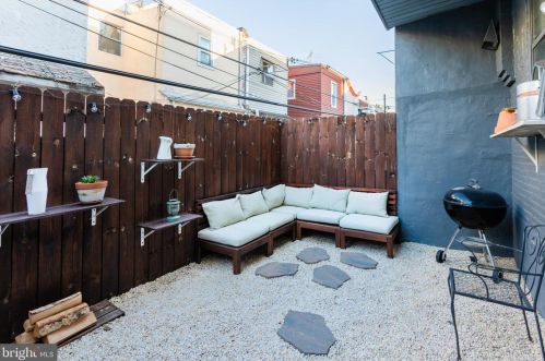 2125 16th St, Philadelphia PA  19121-0016 exterior
