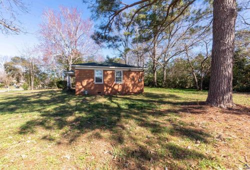 215 Meadow Dr, Warner Robins GA  31093-2121 exterior