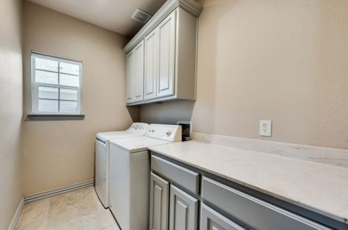 209 3 St, Valley View TX 76272-5403 exterior