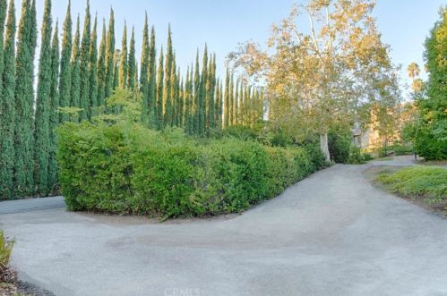 1628 La Loma Dr, Santa Ana CA 92705-3078 exterior